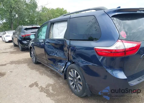 2019 Toyota Sienna Xle/Xle Premium/Limited/Limited Premium z USA, uszkodzony, nr VIN 5TDDZ3DC0KS217125